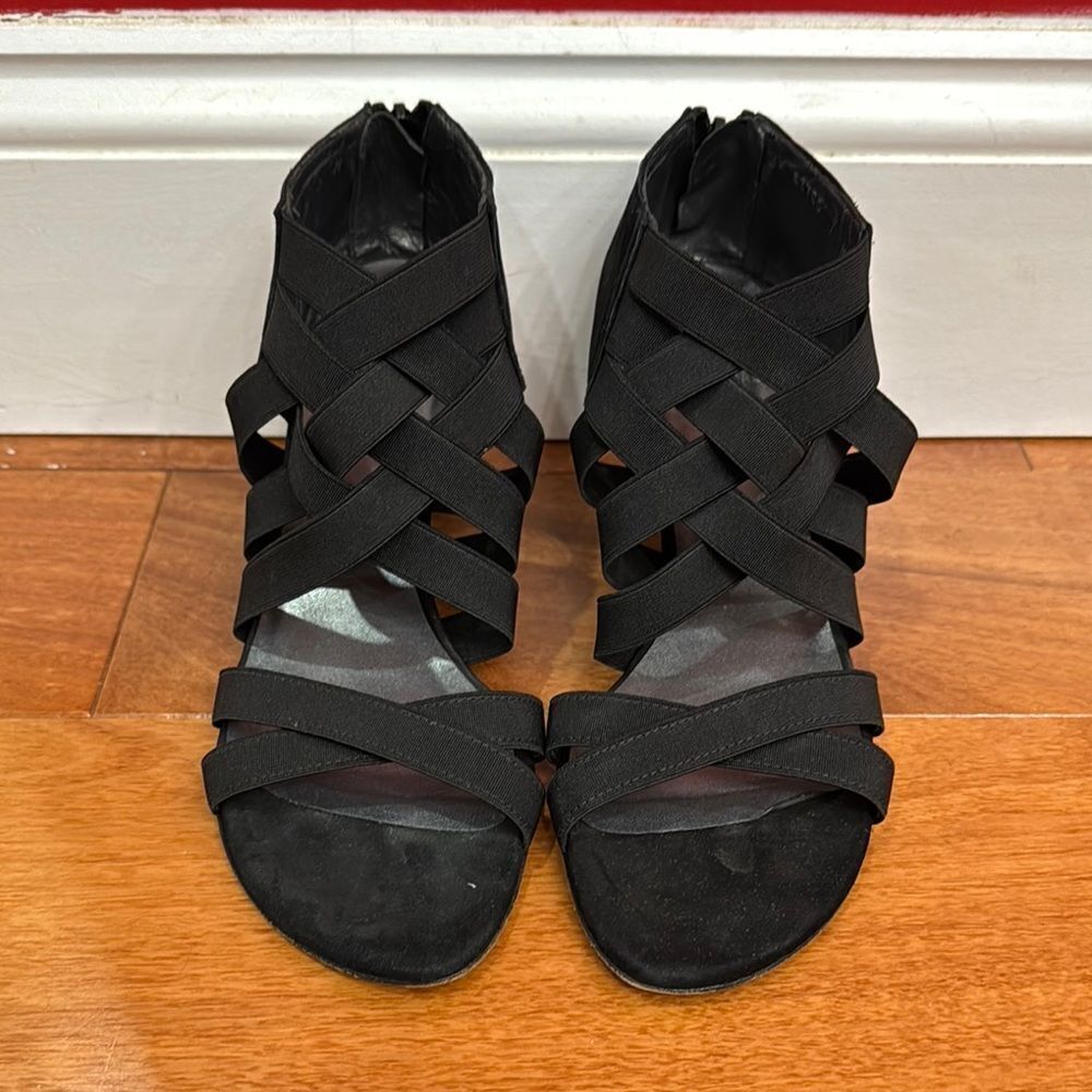 STUART‎ WEITZMAN Women's Black Suede Lasting Elastic Straps Sandal Size 7
